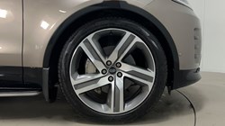 2024 (73) LAND ROVER DISCOVERY 3.0 D300 Dynamic HSE 5dr Auto 5421108