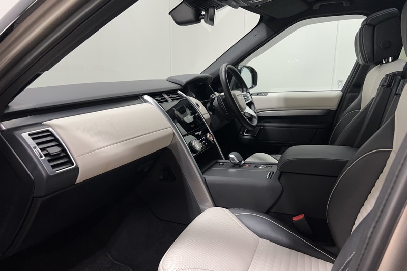 2024 (73) LAND ROVER DISCOVERY 3.0 D300 Dynamic HSE 5dr Auto 5421136