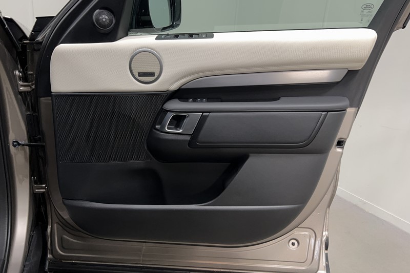 2024 (73) LAND ROVER DISCOVERY 3.0 D300 Dynamic HSE 5dr Auto 5421113