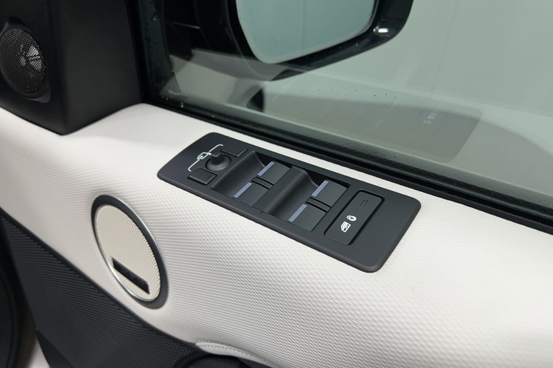 2024 (73) LAND ROVER DISCOVERY 3.0 D300 Dynamic HSE 5dr Auto 5421116
