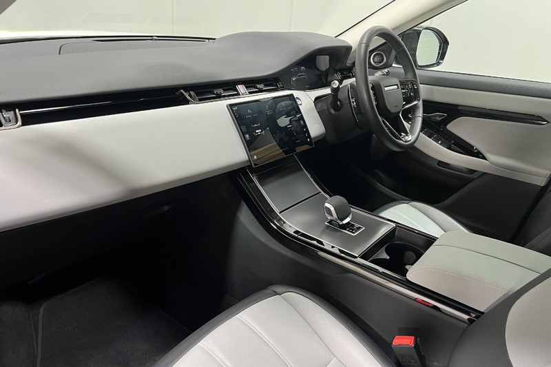 2025 (74) LAND ROVER RANGE ROVER EVOQUE 1.5 P270e Dynamic SE 5dr Auto 5425397