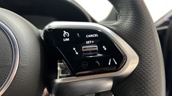 2023 (23) JAGUAR E-PACE 1.5 P300e R-Dynamic S 5dr Auto 5464760