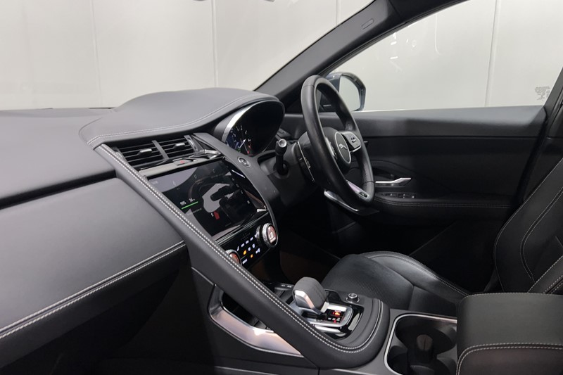 2023 (23) JAGUAR E-PACE 1.5 P300e R-Dynamic S 5dr Auto 5464774