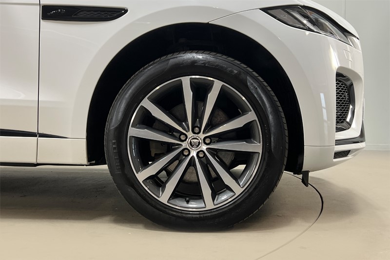 2023 (23) JAGUAR F-PACE 2.0 D200 R-Dynamic SE Black 5dr Auto AWD 5435005