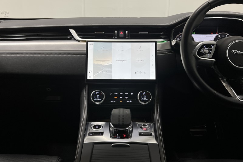 2023 (23) JAGUAR F-PACE 2.0 D200 R-Dynamic SE Black 5dr Auto AWD 5435007