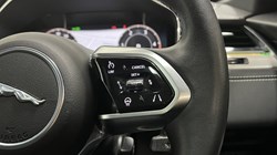 2023 (23) JAGUAR F-PACE 2.0 D200 R-Dynamic SE Black 5dr Auto AWD 5435019