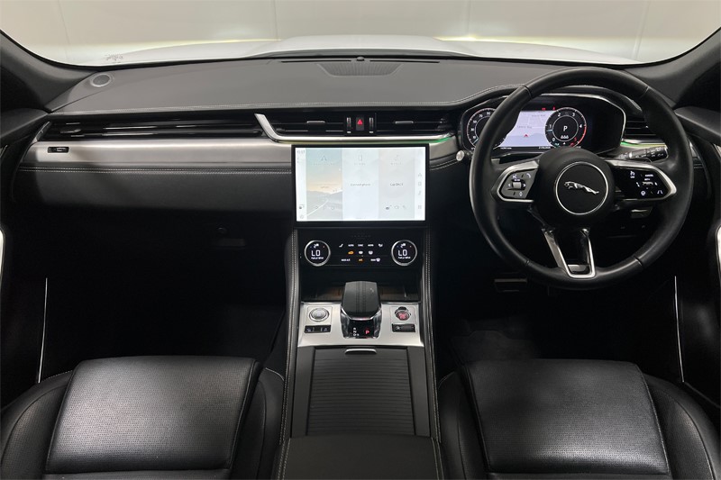 2023 (23) JAGUAR F-PACE 2.0 D200 R-Dynamic SE Black 5dr Auto AWD 5435006