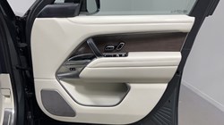 2021 (71) LAND ROVER RANGE ROVER 3.0 D300 Autobiography 4dr Auto 5506311