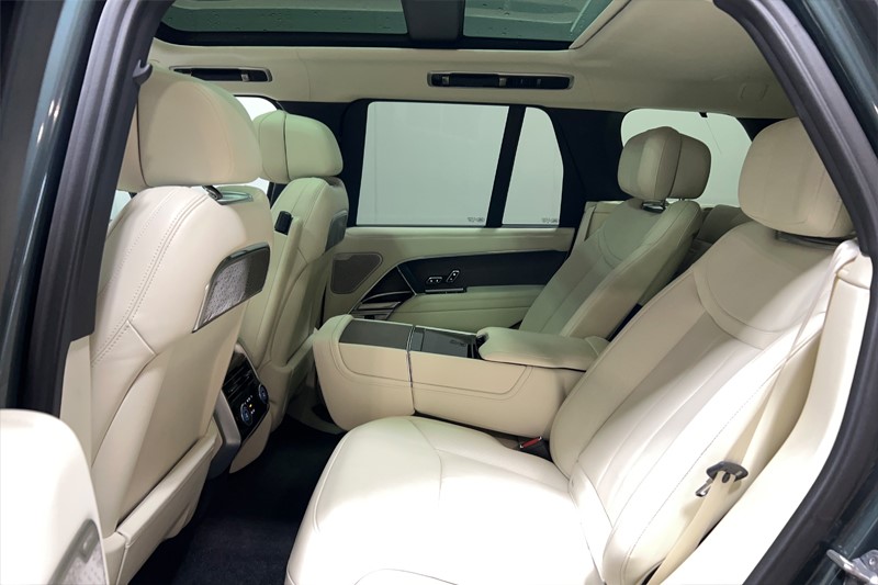 2021 (71) LAND ROVER RANGE ROVER 3.0 D300 Autobiography 4dr Auto 5506302