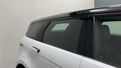 2021 (21) LAND ROVER RANGE ROVER EVOQUE 2.0 D200 R-Dynamic HSE 5dr Auto 5461805