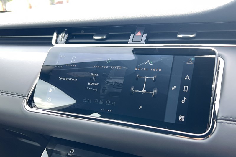 2021 (21) LAND ROVER RANGE ROVER EVOQUE 2.0 D200 R-Dynamic HSE 5dr Auto 5465538