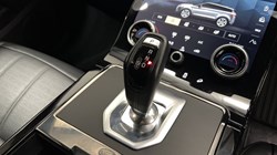 2021 (21) LAND ROVER RANGE ROVER EVOQUE 2.0 D200 R-Dynamic HSE 5dr Auto 5461784