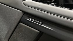 2021 (21) LAND ROVER RANGE ROVER EVOQUE 2.0 D200 R-Dynamic HSE 5dr Auto 5461773