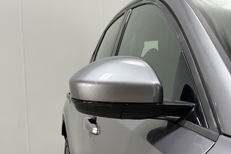 2023 (72) JAGUAR E-PACE 1.5 P300e R-Dynamic SE 5dr Auto 5441657