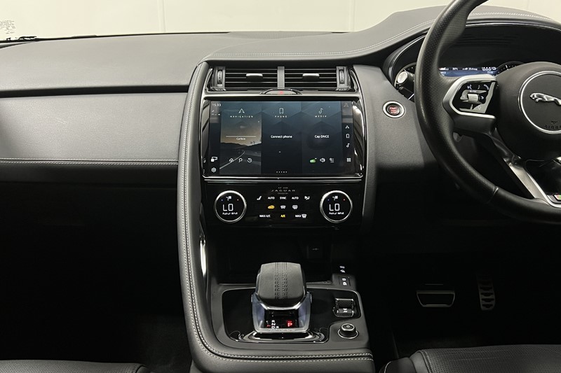 2023 (72) JAGUAR E-PACE 1.5 P300e R-Dynamic SE 5dr Auto 5441620