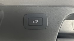 2023 (72) JAGUAR E-PACE 1.5 P300e R-Dynamic SE 5dr Auto 5441652