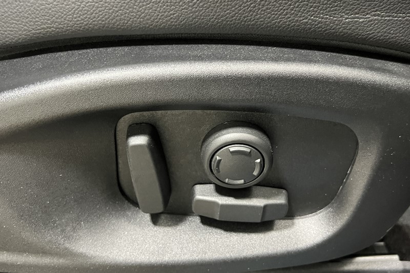 2023 (72) JAGUAR E-PACE 1.5 P300e R-Dynamic SE 5dr Auto 5441628