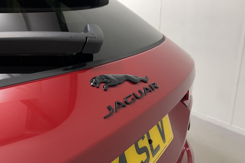 2025 (74) JAGUAR F-PACE 2.0 D200 R-Dynamic HSE Black 90th Anniv 5dr Auto 5494566