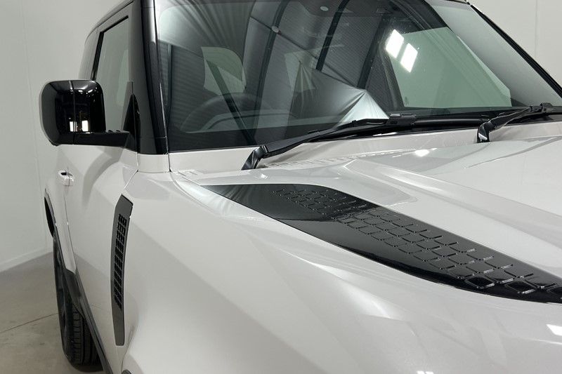 2026 (26) LAND ROVER DEFENDER 3.0 D250 X-Dynamic SE 90 3dr Auto 5449125