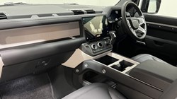 2026 (26) LAND ROVER DEFENDER 3.0 D250 X-Dynamic SE 90 3dr Auto 5449112