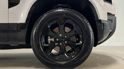 2026 (26) LAND ROVER DEFENDER 3.0 D250 X-Dynamic SE 90 3dr Auto 5449085
