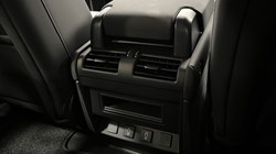 2026 (26) LAND ROVER DEFENDER 3.0 D250 X-Dynamic SE 90 3dr Auto 5449089