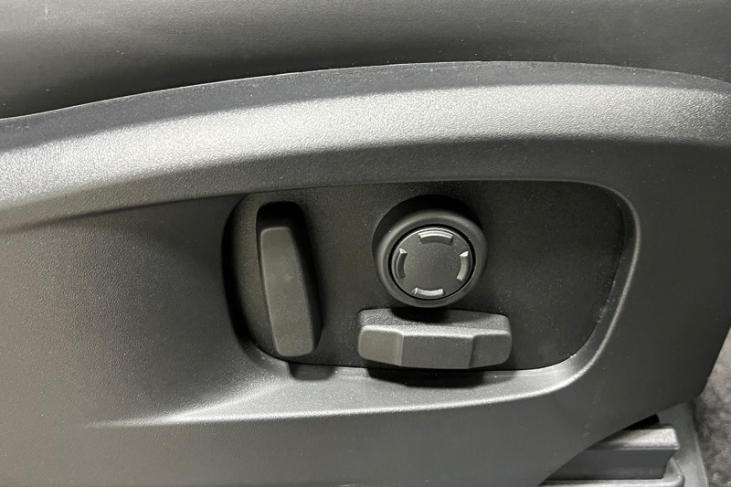 2026 (26) LAND ROVER DEFENDER 3.0 D250 X-Dynamic SE 90 3dr Auto 5449094