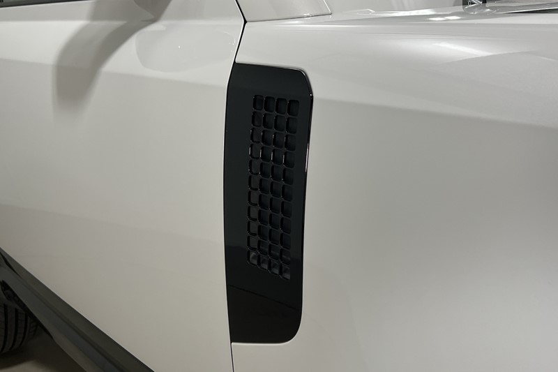 2026 (26) LAND ROVER DEFENDER 3.0 D250 X-Dynamic SE 90 3dr Auto 5449124