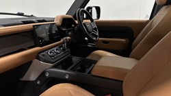 2023 (23) LAND ROVER DEFENDER 3.0 D250 HSE 90 3dr Auto 5449618