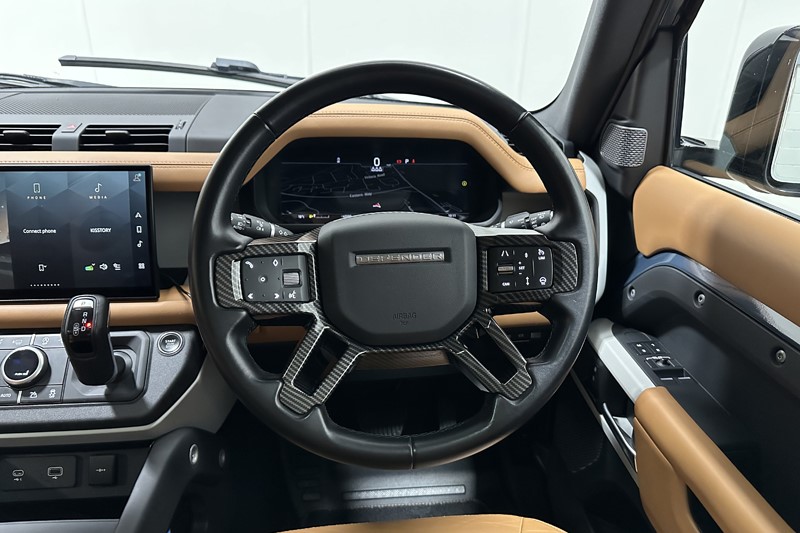 2023 (23) LAND ROVER DEFENDER 3.0 D250 HSE 90 3dr Auto 5449590