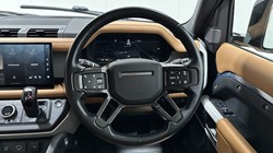 2023 (23) LAND ROVER DEFENDER 3.0 D250 HSE 90 3dr Auto 5449590