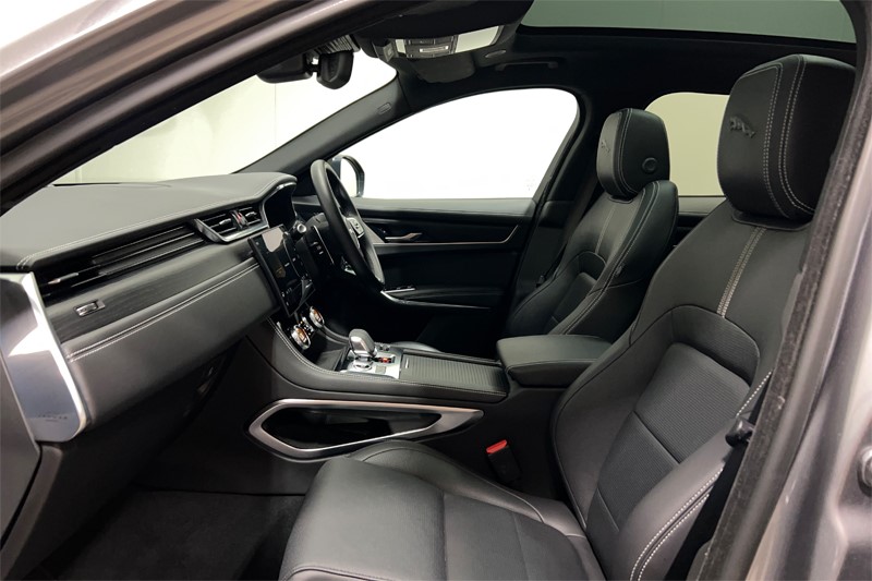 2022 (22) JAGUAR F-PACE 2.0 P250 R-Dynamic Black 5dr Auto AWD 5495143