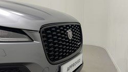 2022 (22) JAGUAR F-PACE 2.0 P250 R-Dynamic Black 5dr Auto AWD 5495191