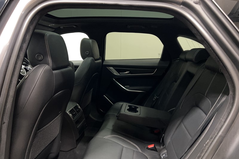 2022 (22) JAGUAR F-PACE 2.0 P250 R-Dynamic Black 5dr Auto AWD 5495179