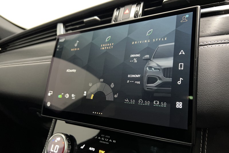 2022 (22) JAGUAR F-PACE 2.0 P250 R-Dynamic Black 5dr Auto AWD 5495167