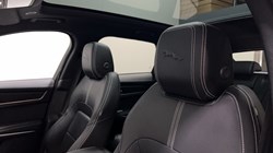 2022 (22) JAGUAR F-PACE 2.0 P250 R-Dynamic Black 5dr Auto AWD 5495174