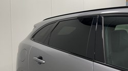 2022 (22) JAGUAR F-PACE 2.0 P250 R-Dynamic Black 5dr Auto AWD 5495186