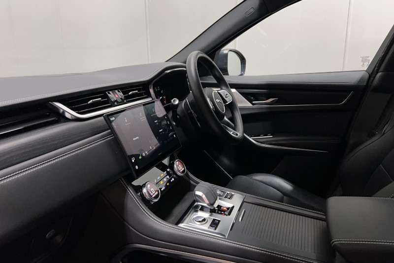 2022 (22) JAGUAR F-PACE 2.0 P250 R-Dynamic Black 5dr Auto AWD 5495173