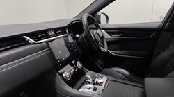 2022 (22) JAGUAR F-PACE 2.0 P250 R-Dynamic Black 5dr Auto AWD 5495173