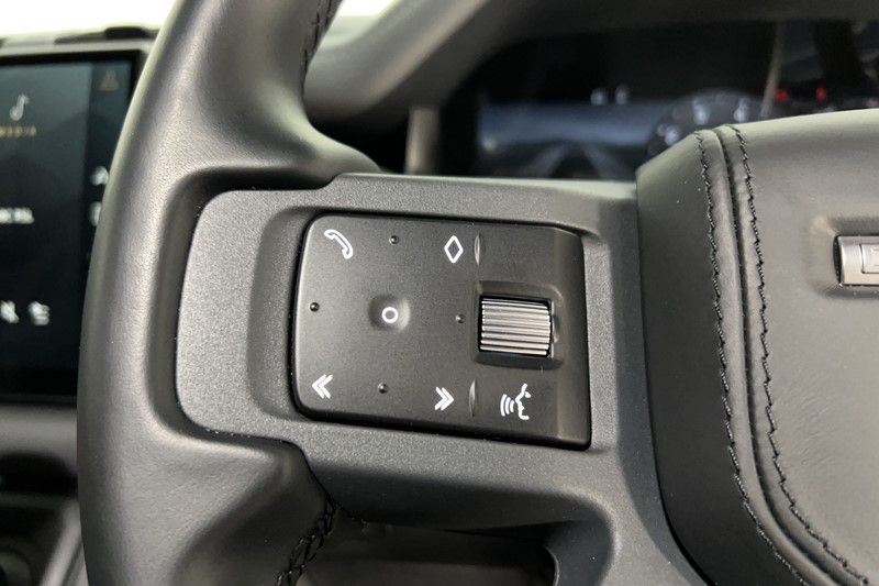 2023 (23) LAND ROVER DEFENDER 3.0 P400 X 110 5dr Auto [6 Seat] 5444874