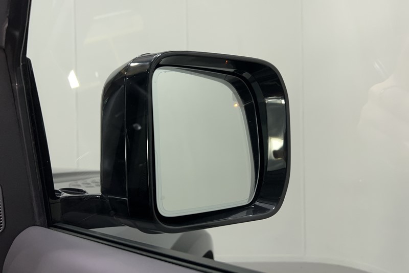 2023 (23) LAND ROVER DEFENDER 3.0 P400 X 110 5dr Auto [6 Seat] 5444867