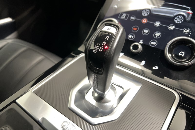2019 (19) LAND ROVER RANGE ROVER EVOQUE 2.0 D180 SE 5dr Auto 5506447