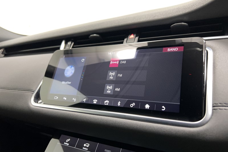 2019 (19) LAND ROVER RANGE ROVER EVOQUE 2.0 D180 SE 5dr Auto 5506457