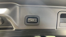 2019 (19) LAND ROVER RANGE ROVER EVOQUE 2.0 D180 SE 5dr Auto 5506469