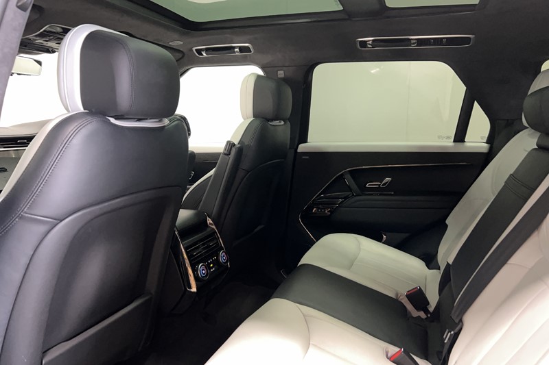 2024 (24) LAND ROVER RANGE ROVER SPORT 3.0 D300 Autobiography 5dr Auto 5463261