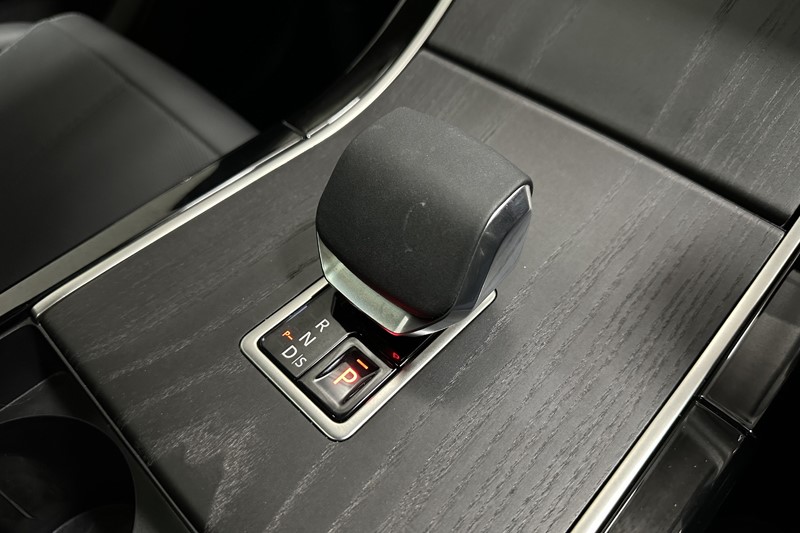2025 (25) LAND ROVER RANGE ROVER VELAR 2.0 D200 MHEV Autobiography 5dr Auto [Revised] 5505633