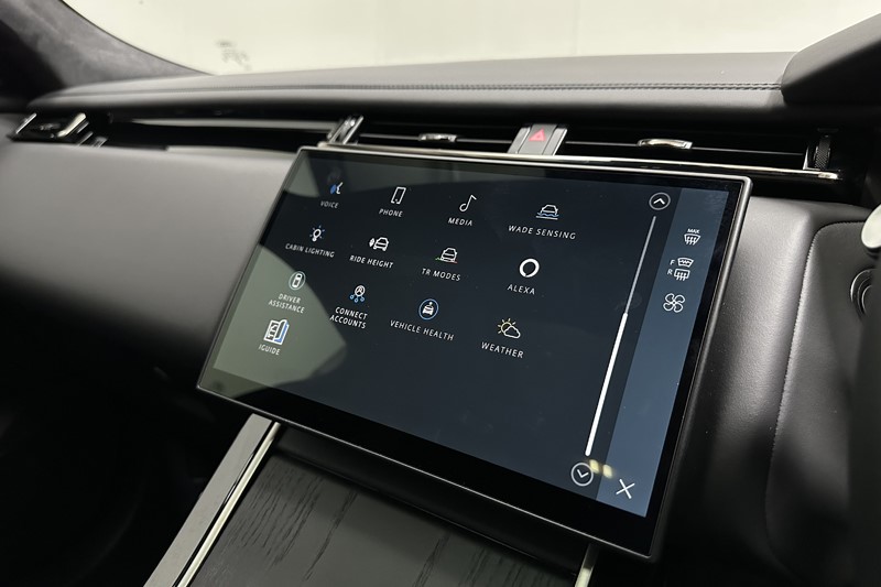 2025 (25) LAND ROVER RANGE ROVER VELAR 2.0 D200 MHEV Autobiography 5dr Auto [Revised] 5505641