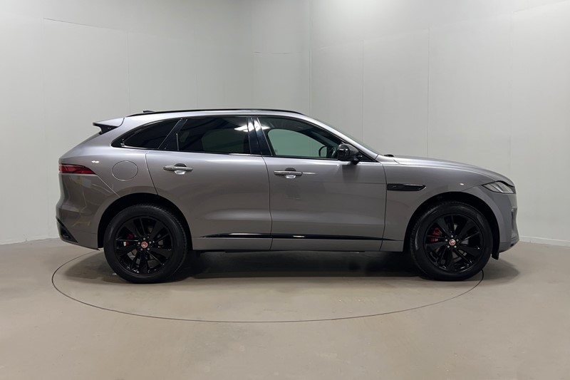 2022 (22) JAGUAR F-PACE 2.0 D200 R-Dynamic Black 5dr Auto AWD 5475963