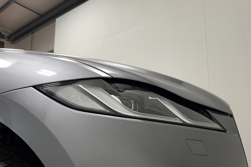 2022 (22) JAGUAR F-PACE 2.0 D200 R-Dynamic Black 5dr Auto AWD 5476010