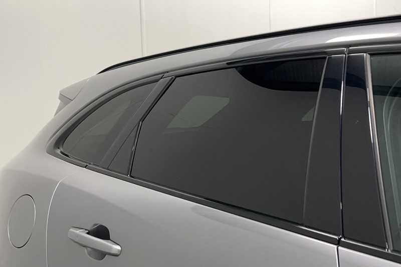 2022 (22) JAGUAR F-PACE 2.0 D200 R-Dynamic Black 5dr Auto AWD 5476006